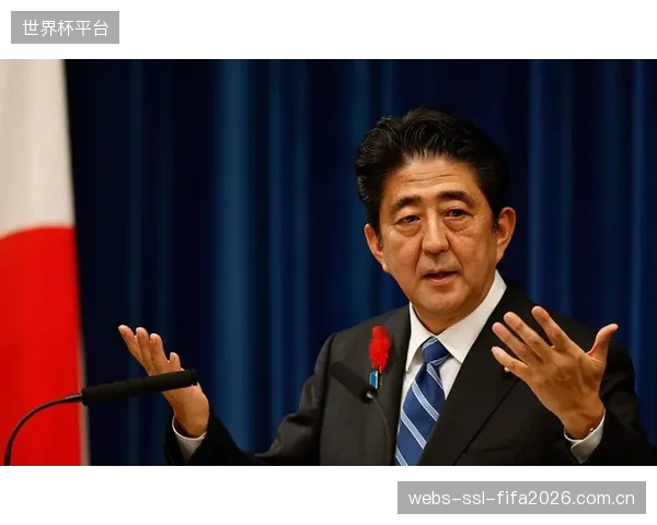 富安健洋从伤病中恢复并巩固主力，其健康状况是日本队后防线的定心丸。